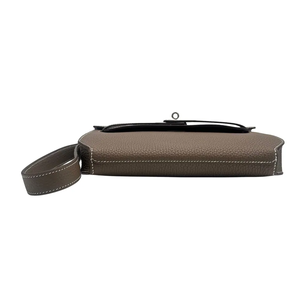 Hermès Kelly Dépêches 25 Togo Etoupe Palladium Hardware, vista 4
