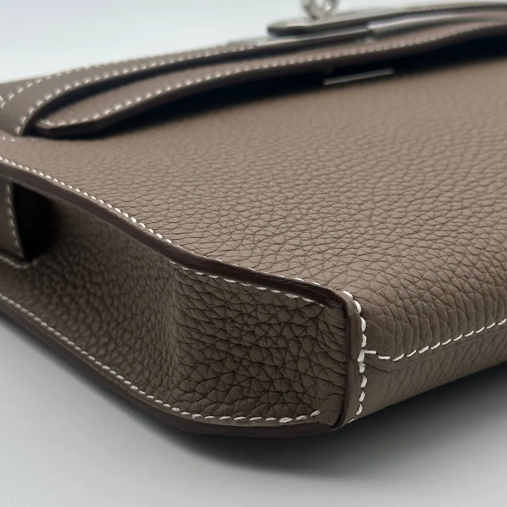 Hermès Kelly Dépêches 25 Togo Etoupe Palladium Hardware, vista 6
