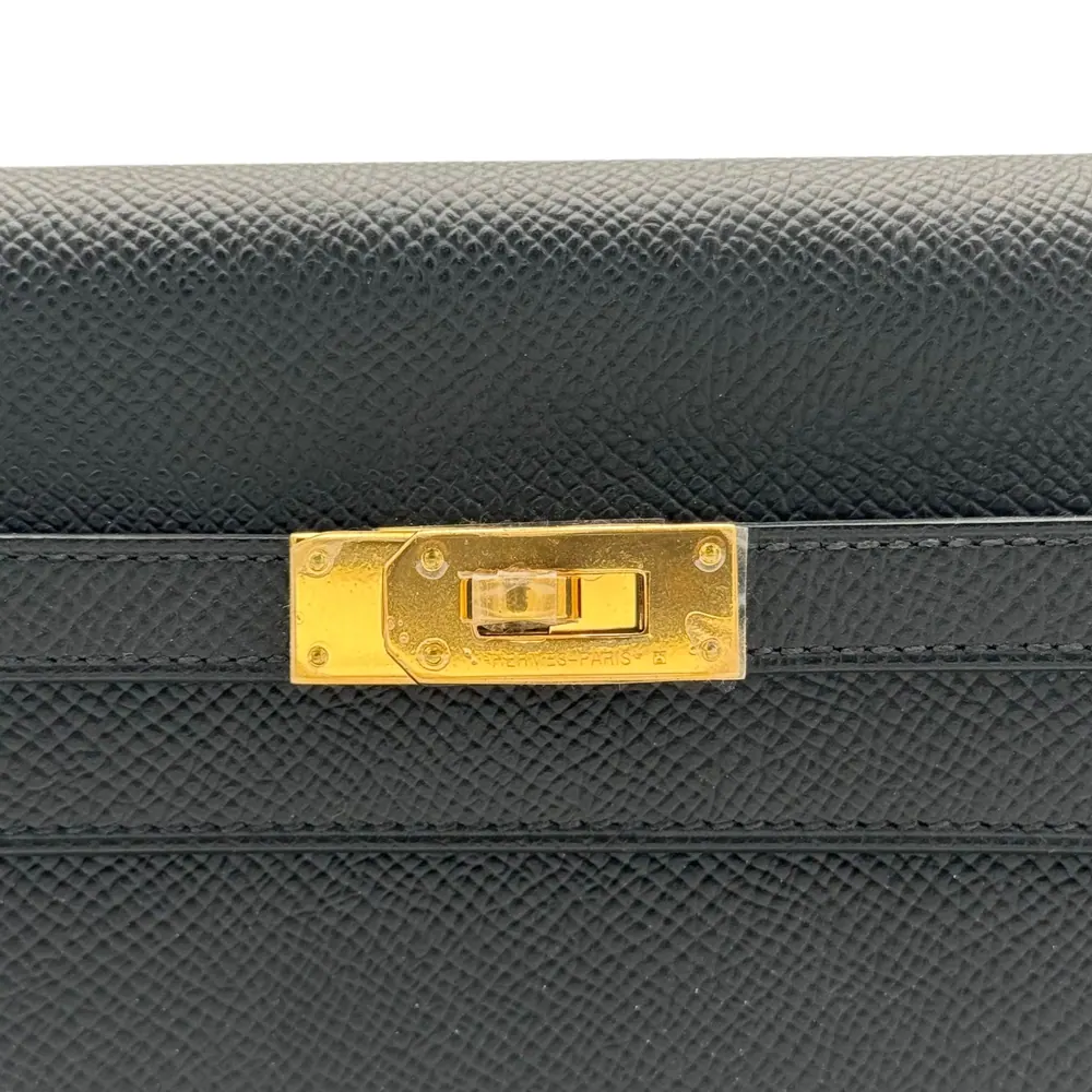 Hermès Kelly To Go Epsom Black Gold Hardware, vista 5