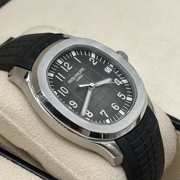 Patek Philippe Aquanaut 5167A-001, segunda vista