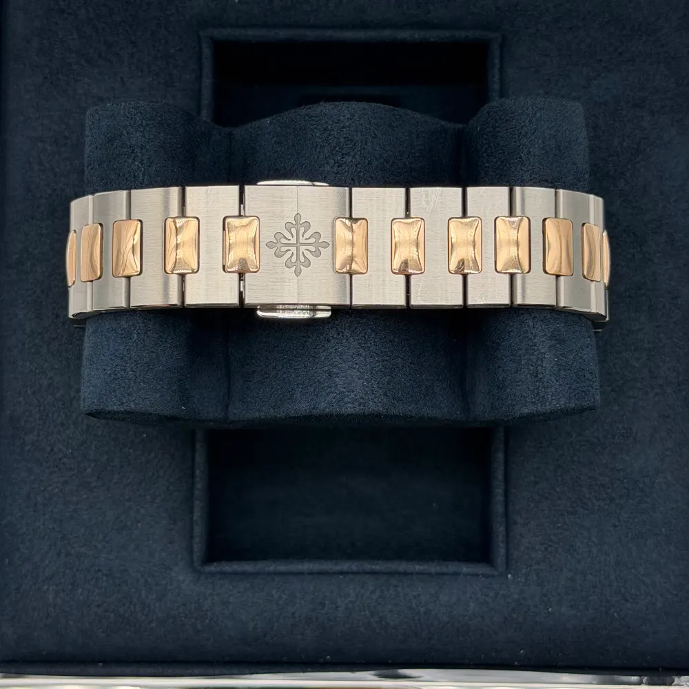 Patek Philippe Cubitus 45mm Steel / Rose Gold Blue Dial, vista 3