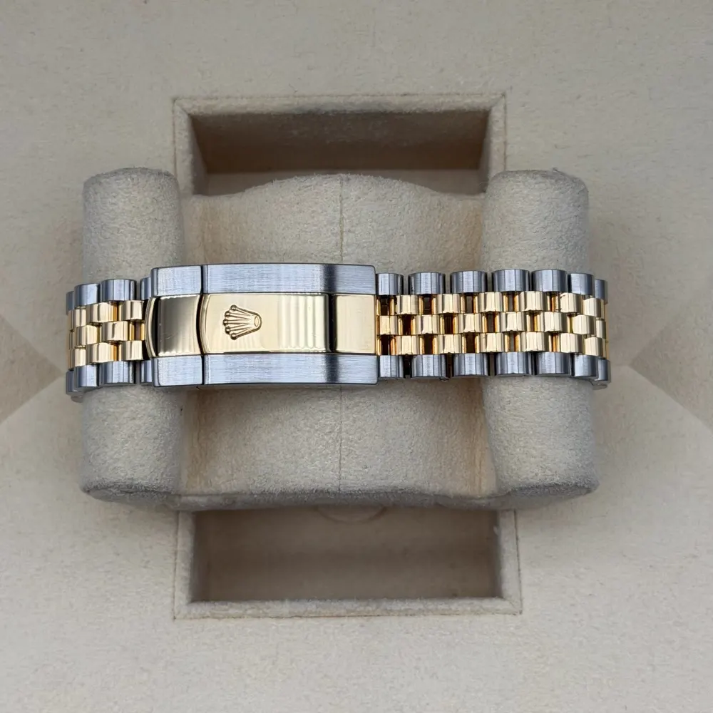 Rolex Datejust 36mm Steel & Gold Silver 6&9 Diamonds Dial 2024, vista 3