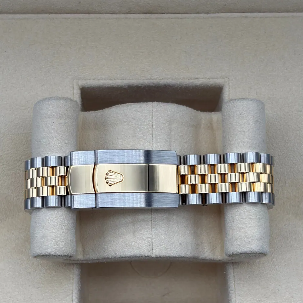 Rolex Datejust 36mm Steel/Gold Silver Dial, vista 3