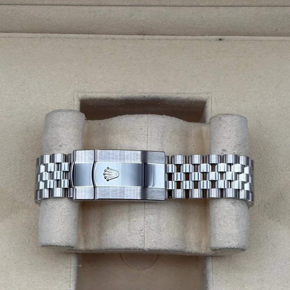 Rolex Datejust 41mm Green Dial Jubilee, vista 3