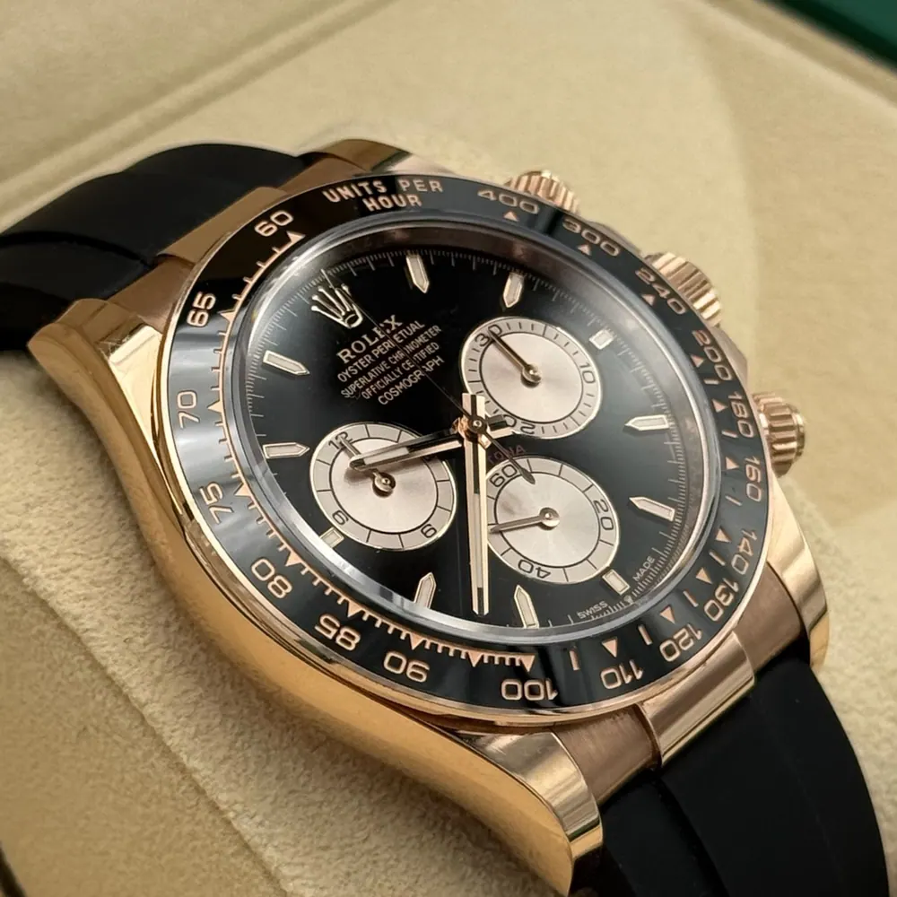Rolex Daytona Rose Gold Oysterflex Black Dial, vista 2