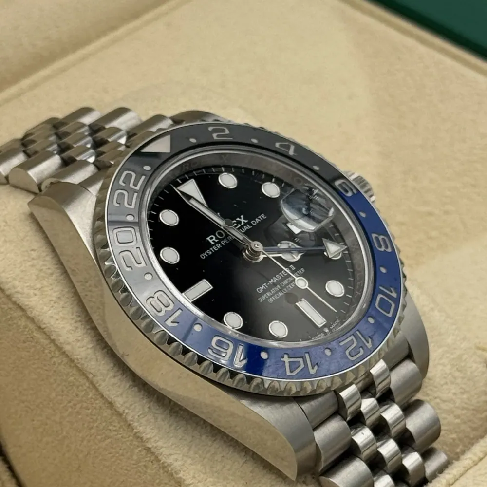 Rolex GMT-Master II "Batman" Jubilee, view 2