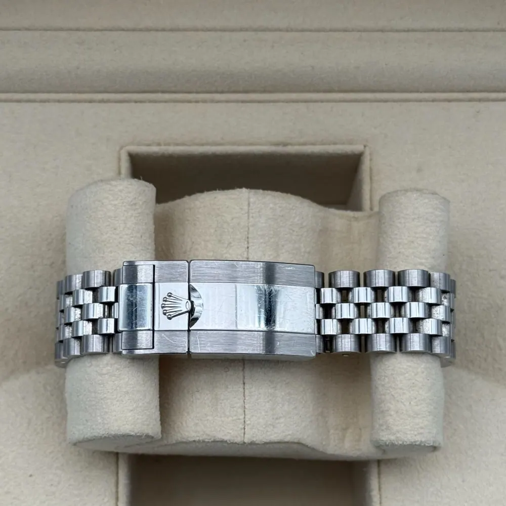 Rolex GMT-Master II "Batman" Jubilee, view 3