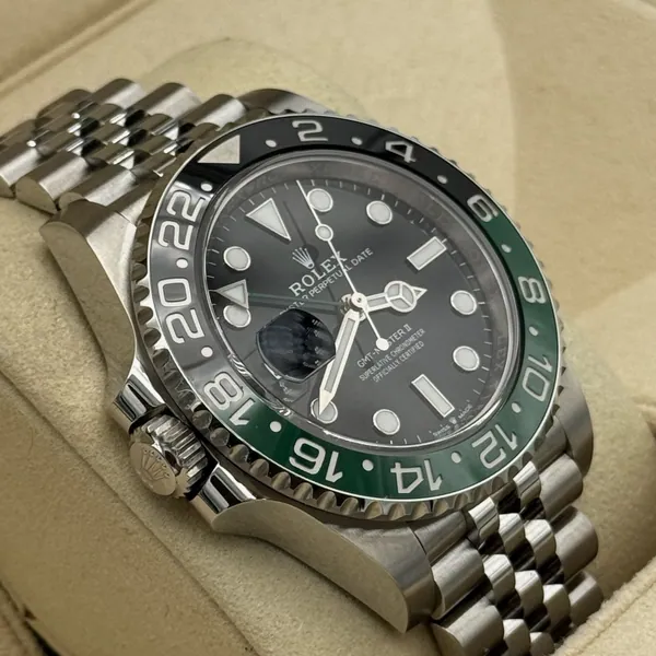 Rolex GMT-Master II "Sprite" Jubilee 126720VTNR, segunda vista
