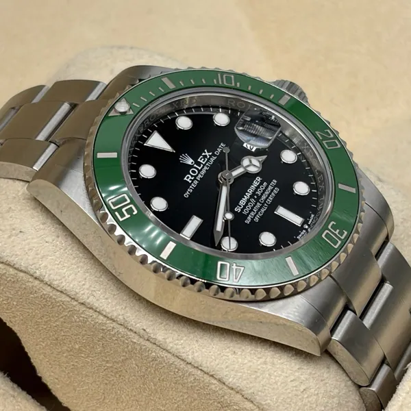 Rolex Submariner Date "Starbucks" 2023, segunda vista